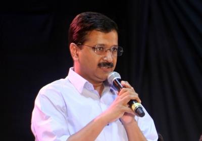 Kejriwal announces alliance with Twenty20 party in Kerala